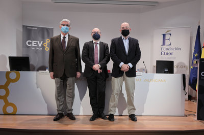 Debemos controlar el uso de la tecnología para conseguir una sociedad democrática, libre y respetuosa