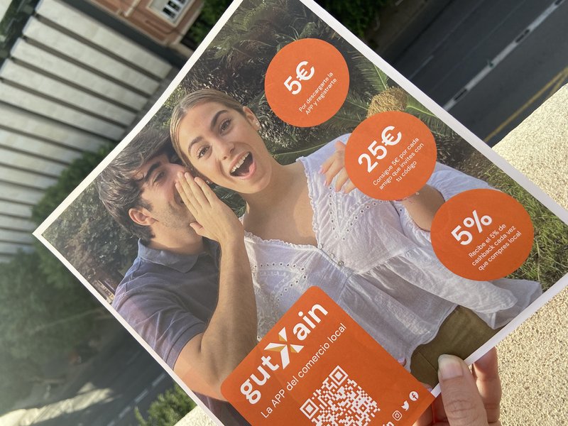 GutXain lanza su bono-comercio y regala 30 euros a los consumidores valencianos para que compren en el barrio