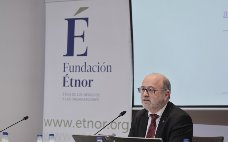 Miguel Juan en el Seminario Étnor
