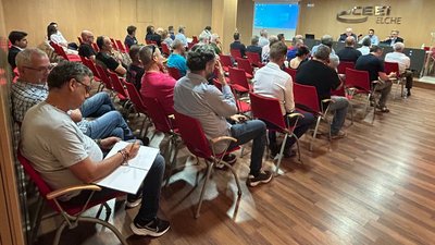 Notable afluencia de empresarios y entidades de Elche en la asamblea de la comunidad de propietarios del polígono de Carrús