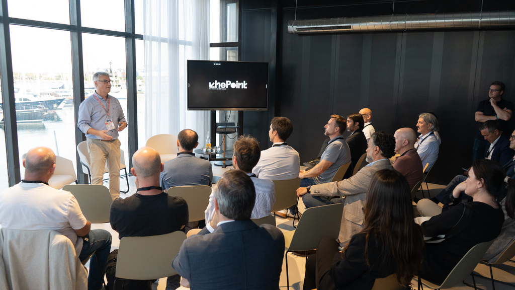 The Point abre con �ngela P�rez y Quique Calabuig un encuentro de sinergias empresariales