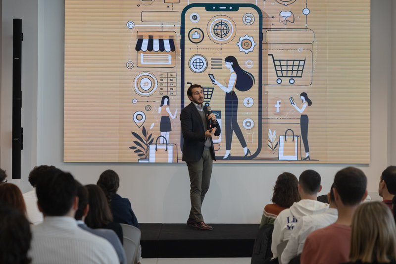 Focus Pyme CV "De la estrategia al �xito: las nuevas reglas de las ventas" (14)[;;;][;;;]