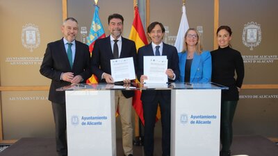 La Autoridad Portuaria y El Ayuntamiento refuerzan la colaboraci�n puerto-ciudad con la firma de dos protocolos