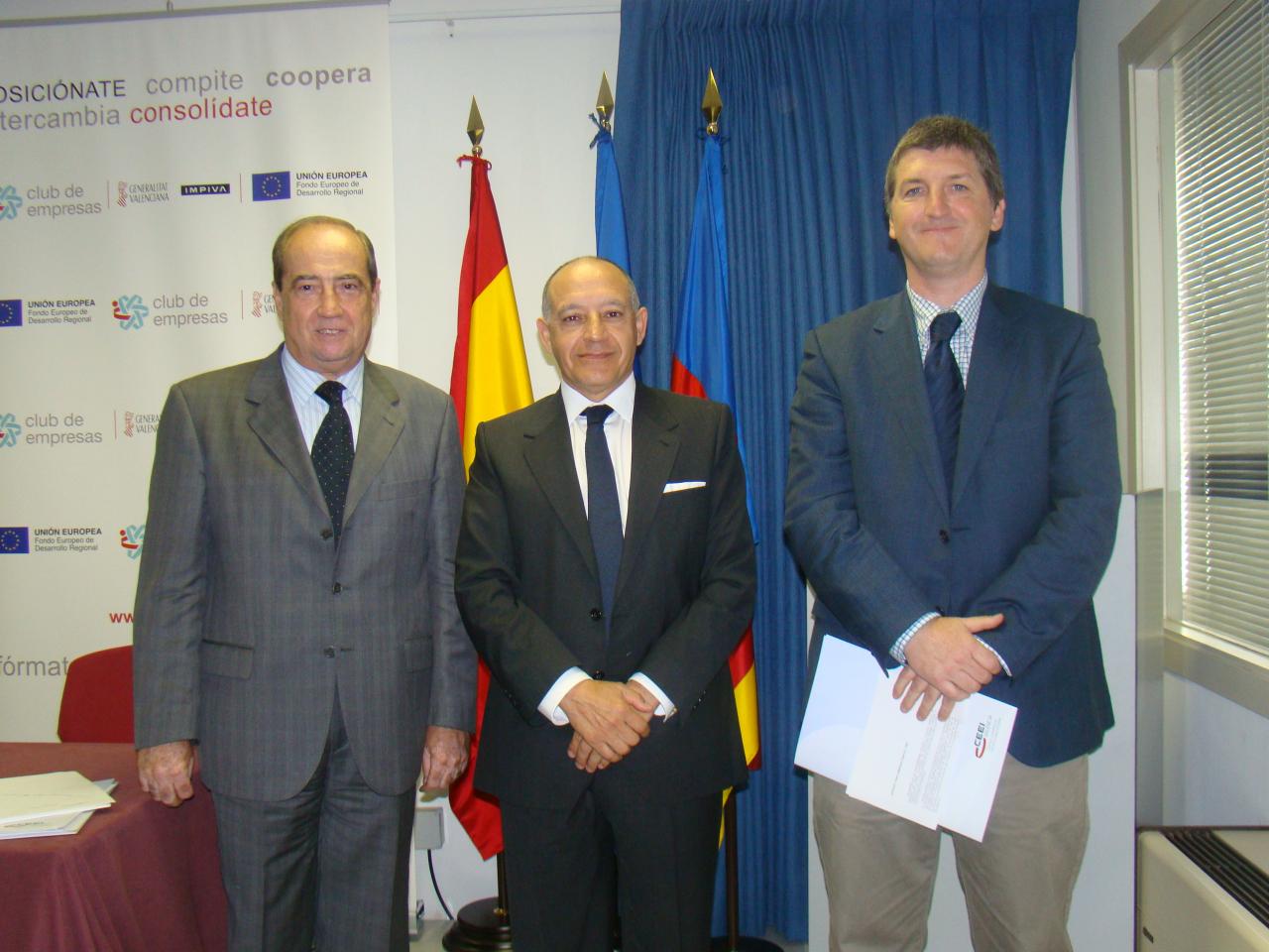 Carlos Navarro, Leopoldo Pons y Jesus Casanova en el Foro Financiaci�n para la innovaci�n