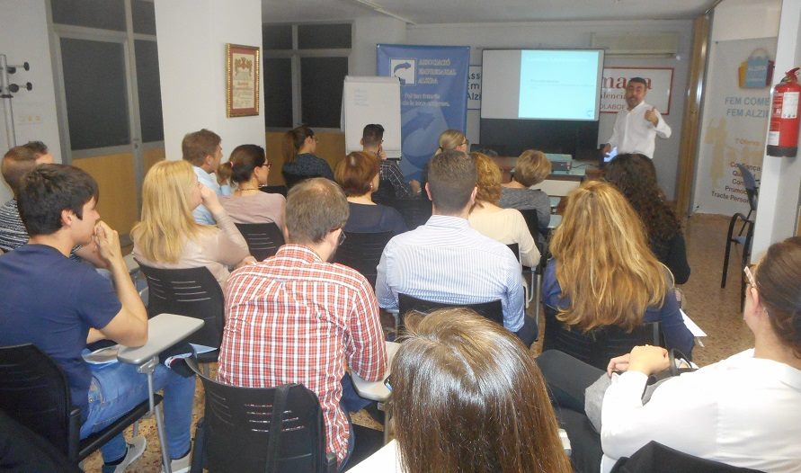 Sesi�n formativa sobre el RGPD a los empresarios de Alzira