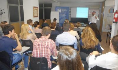 Sesi�n formativa sobre el RGPD a los empresarios de Alzira