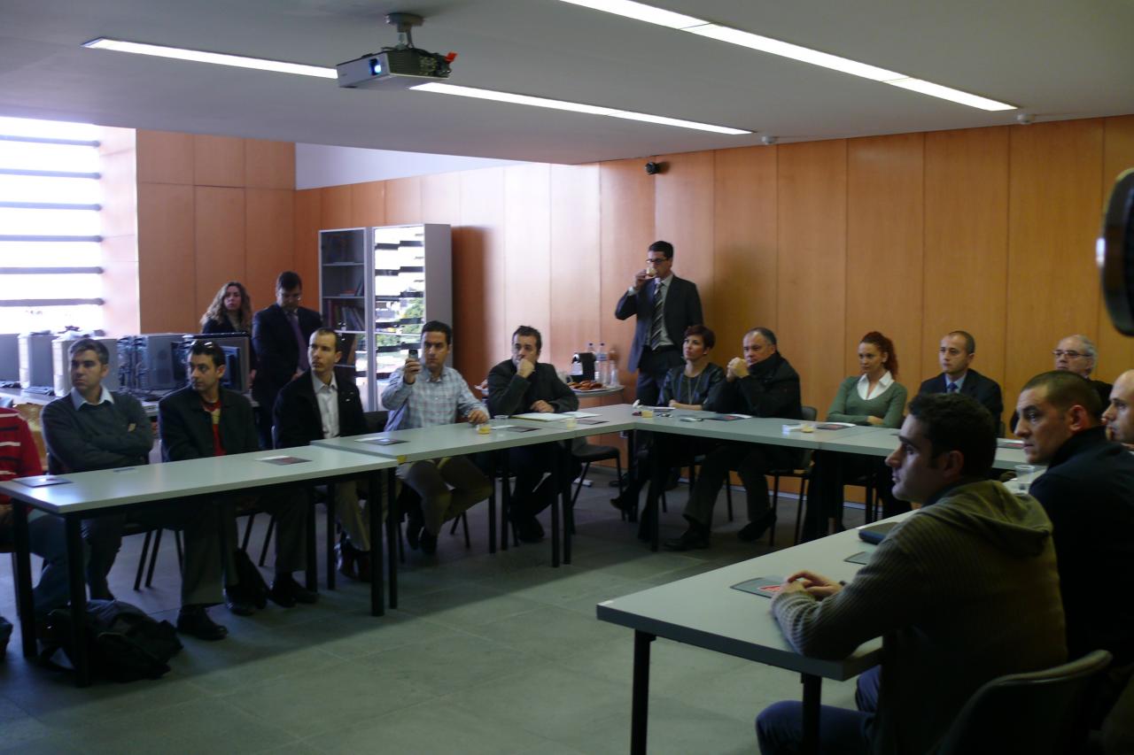 Desayuno de innovaci�n, presentaci�n de empresas.