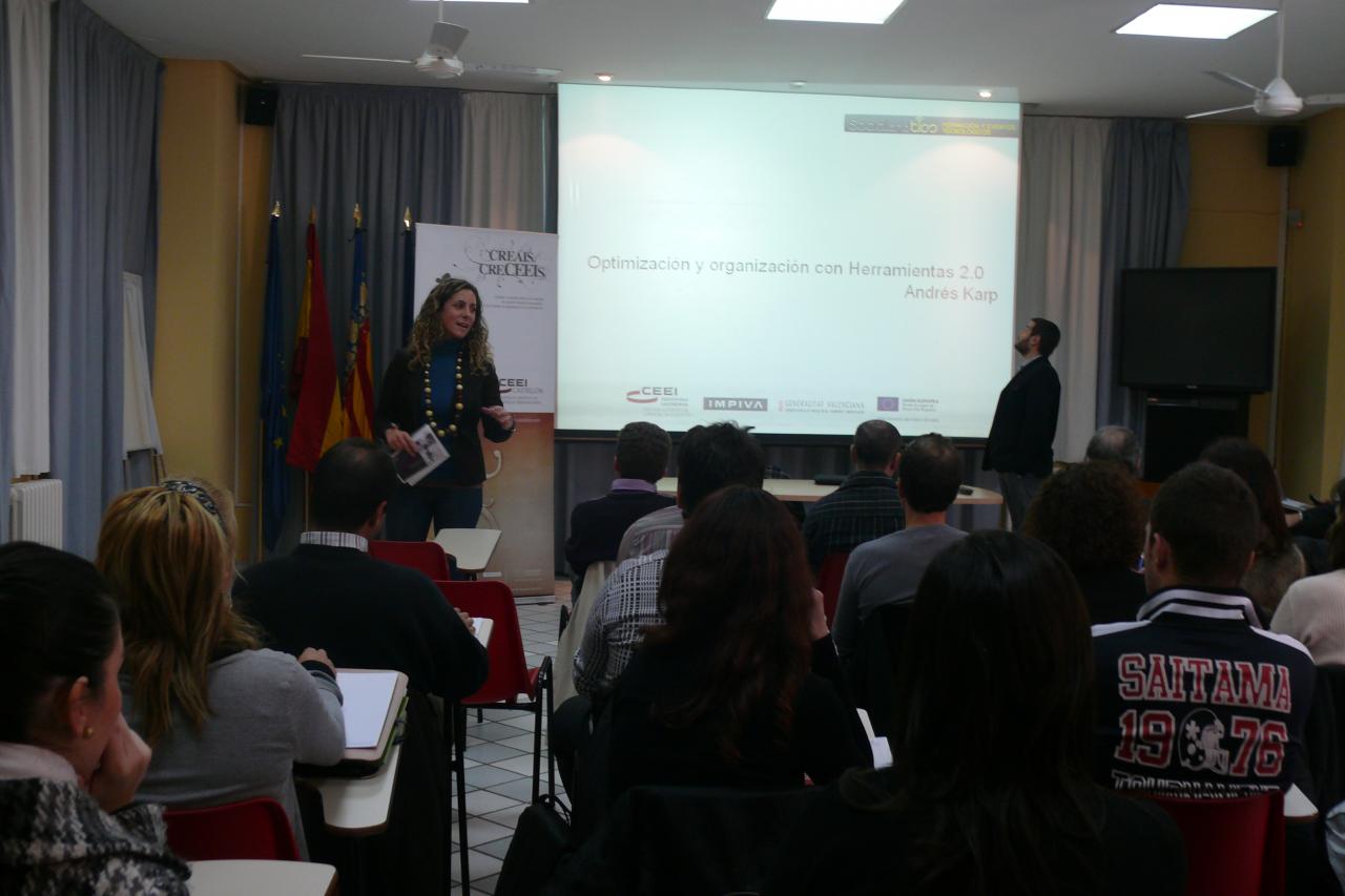 Networking 2.0 y Redes Sociales, Vall d'Uix� 02/12/2010