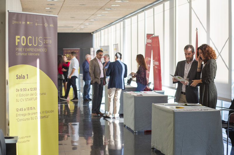 Stands intitucionales. Focus Pyme y Emprendimiento CV[;;;][;;;]