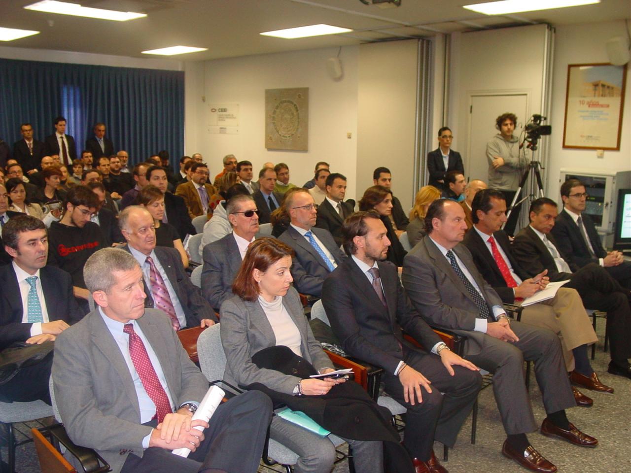 M�s de 125 personas aisitieron a la 21� Presentaci�n de Empresas