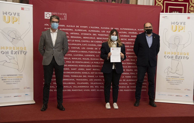 Entrega de diploma a Paula Pallar�s de Taldersonne[;;;][;;;]